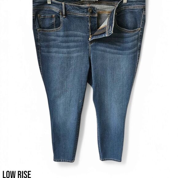 TORRIDβMid- Rise Super Skinny Plus Size Jeans SIZE 24R - Picture 6 of 16